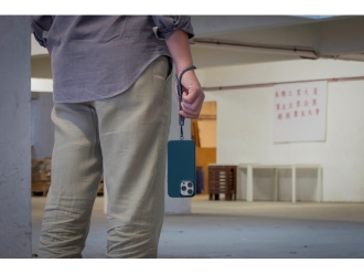 Изображение №9 | Ремешок-держатель для телефона на запястье «Lany Wristband Eco» (серый)