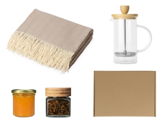 Изображение №1 | Подарочный набор с пледом, френчпрессом, чаем и вареньем (бежевый)