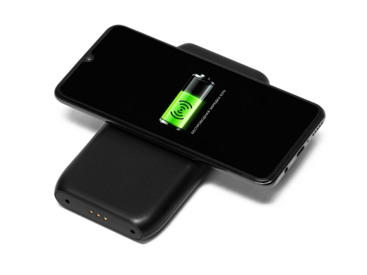 Изображение №7 | Беспроводное портативное зарядное устройство с зарядной станцией «UnIQ», 10000 mAh (черный)