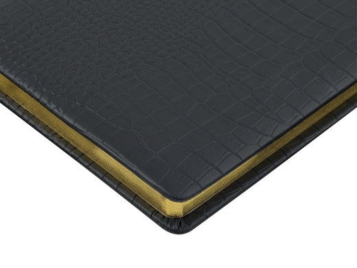 Изображение №3 | Ежедневник недатированный А5 «Amazonia» (черный)