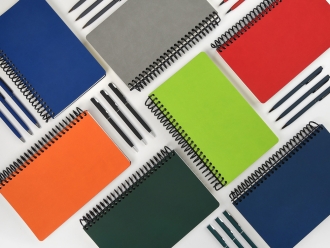 Изображение №7 | Ежедневник недатированный А5 «Agenda» (красный)