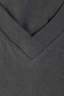 Изображение №4 | Футболка мужская с глубоким V-обр. вырезом Master 150, черная, размер S