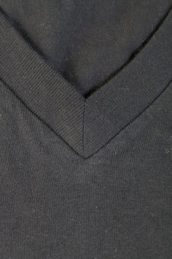 Изображение №4 | Футболка мужская с глубоким V-обр. вырезом Master 150, черная, размер S