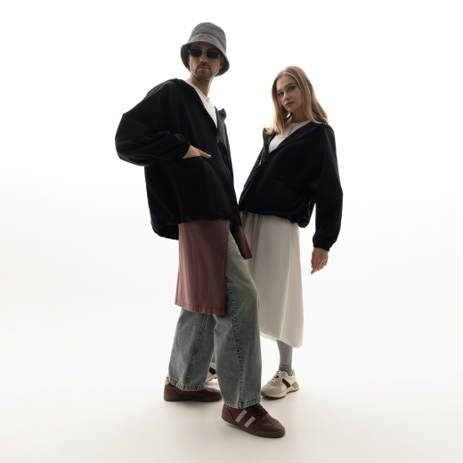 Изображение №14 | Ветровка (анорак) оверсайз унисекс Риссман (Rissman), черная, размер XS/S